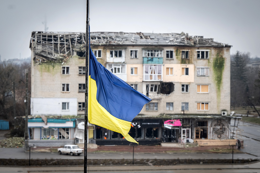 Destruction in Izium, Ukraine, on Dec. 8 (Marcin Mazur)
