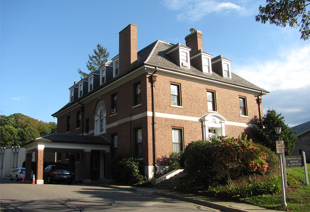 The provincial house of Mount Alvernia High School in Newton, Massachusetts, is pictured in this 2011 photo. (Wikimedia Commons/John Phelan, CC BY 3.0)