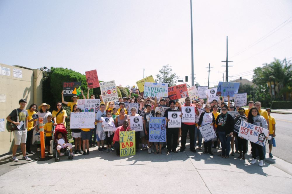 Community members demonstrate against the Jefferson Boulevard drill site in Los Angeles in 2017. (Photo courtesy of Richard Parks)