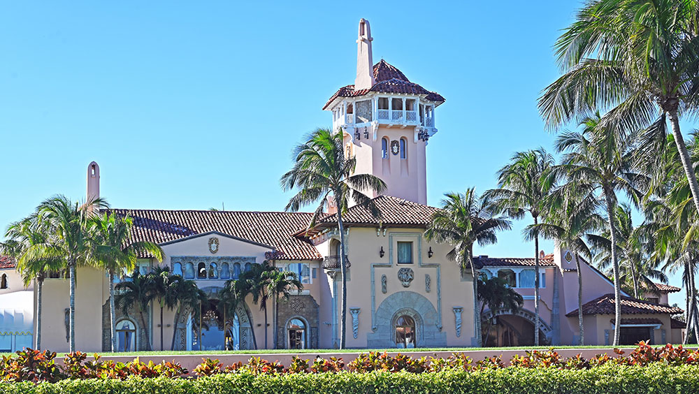 A view of the Mar-a-Lago resort in Palm Beach, Florida (Wikimedia Commons/Jud McCranie)