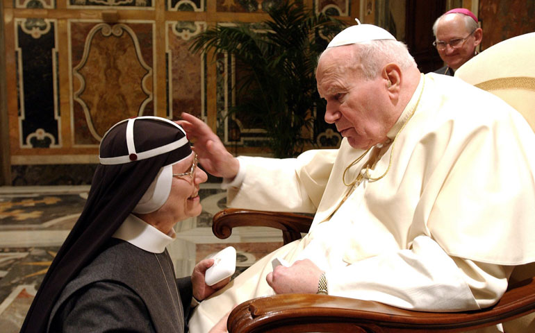 Pope John Paul II blesses Brigittine Mother Tekla Famiglietti at the Vatican in February 2004. (AFP/Vatican/Osservatore Romano)
