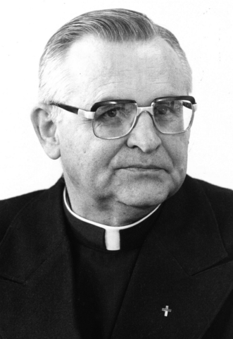 Cardinal Paulo Evaristo Arns, known as the "cardinal of the people" and one of the most active voices against Brazil's military dictatorship, died at age 95 in Sao Paulo Dec. 14. Arns, the retired archbishop of Sao Paulo, had been hospitalized since Nov. 28 with pneumonia. He is pictured in an undated photo. (CNS photo/KNA)