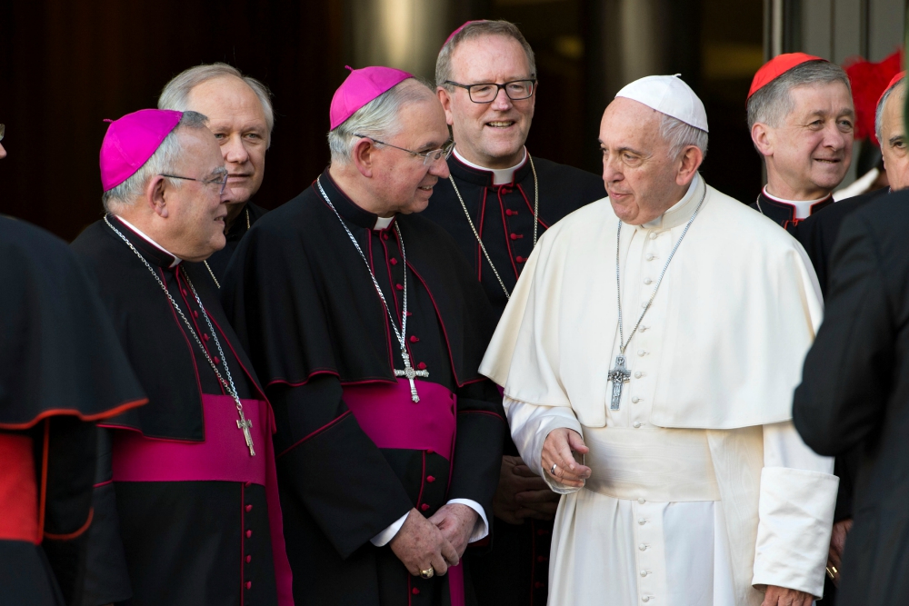 Archbishop Charles Chaput of Philadelphia, Byzantine Catholic Archbishop William Skurla of Pittsburgh, Archbishop José Gomez of Los Angeles, Auxiliary Bishop Robert Barron of Los Angeles, Pope Francis and Cardinal Blase Cupich of Chicago (CNS) Archbishop Charles Chaput of Philadelphia, Byzantine Catholic Archbishop William Skurla of Pittsburgh, Archbishop José Gomez of Los Angeles, Auxiliary Bishop Robert Barron of Los Angeles, Pope Francis and Cardinal Blase Cupich of Chicago (CNS)
