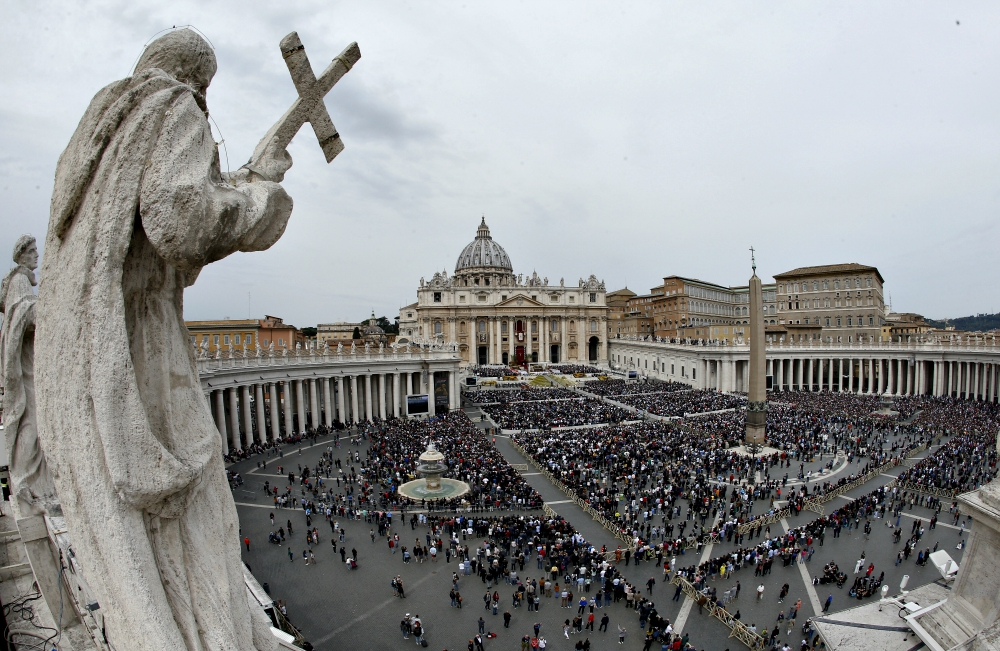 Easter Mass in St. Peter's Square at the Vatican April 21 (CNS/Paul Haring)