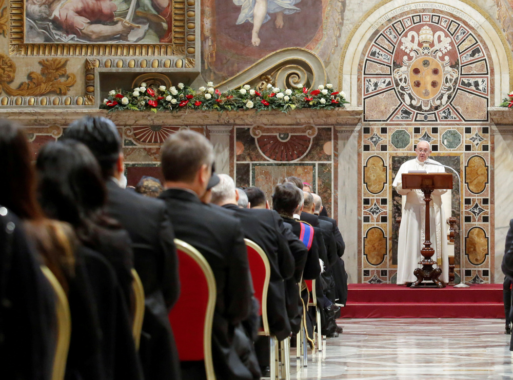 Francis criticizes world's 'very weak' response to climate change