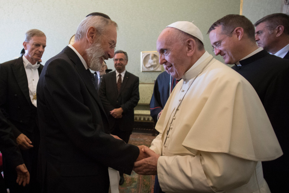 Pope Francis greets Rabbi Riccardo Di Segni, chief rabbi of Rome, during a meeting with international Jewish leaders Aug. 31, 2017, at the Vatican. (CNS/L'Osservatore Romano)