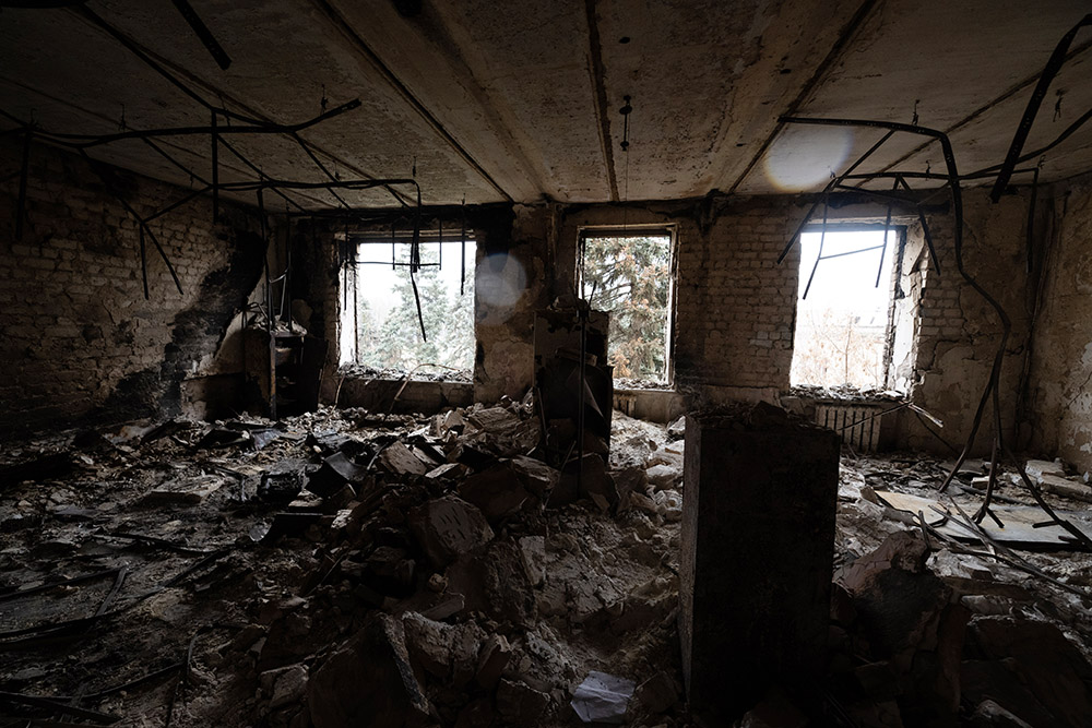 Former city hall offices in Izium, Ukraine, on Dec. 8 (Marcin Mazur)