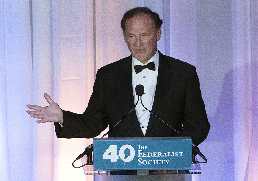 Supreme Court Associate Justice Samuel Alito speaks during the Federalist Society's 40th anniversary event at Union Station in Washington, D.C., Nov. 10, 2022. (AP/Jose Luis Magana)