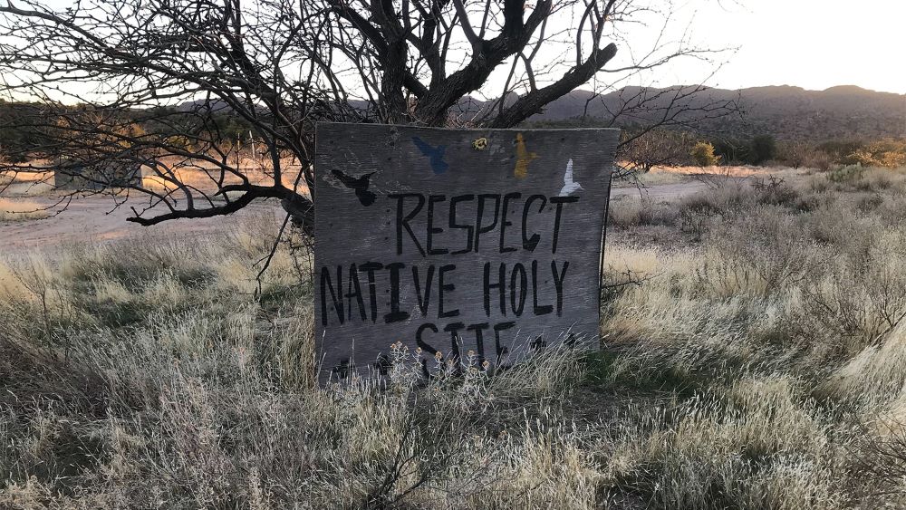 Signs protesting the transfer of Oak Flat stand just outside the Oak Flat campground in Arizona’s Tonto National Forest, roughly 70 miles east of Phoenix. (RNS/Alejandra Molina)