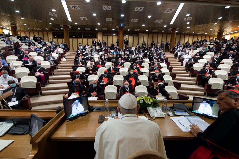 Pope leads meeting in auditorium