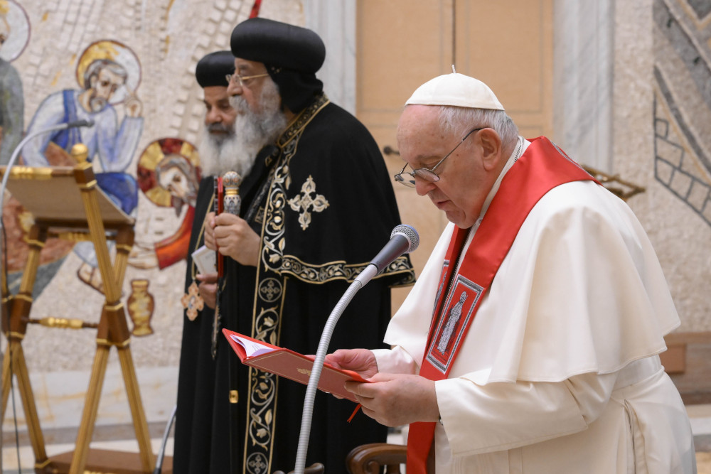Pope Francis and Coptic Orthodox Pope Tawadros II of Alexandria, Egypt, lead prayers in the Redemptoris Mater Chapel of the Apostolic Palace at the Vatican May 11, 2023. (CNS photo/Vatican Media)