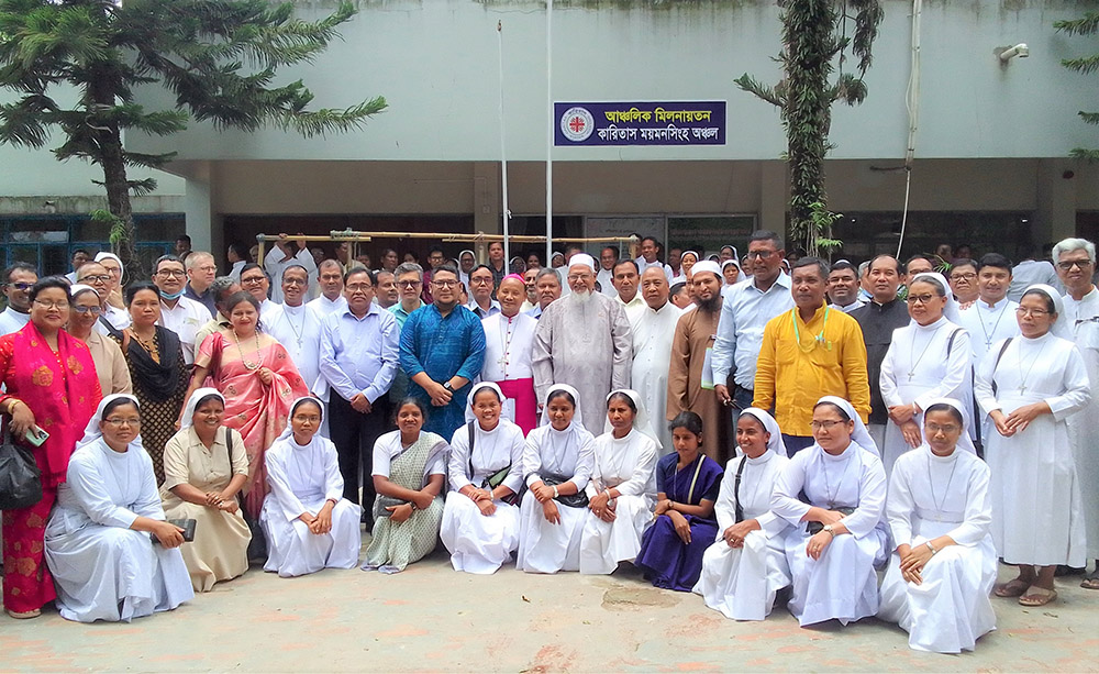 The participants in the interreligious dialogue workshop pose for a photo in Mymensingh, Bangladesh, on May 20 (Courtesy of Nirmol Rozario)