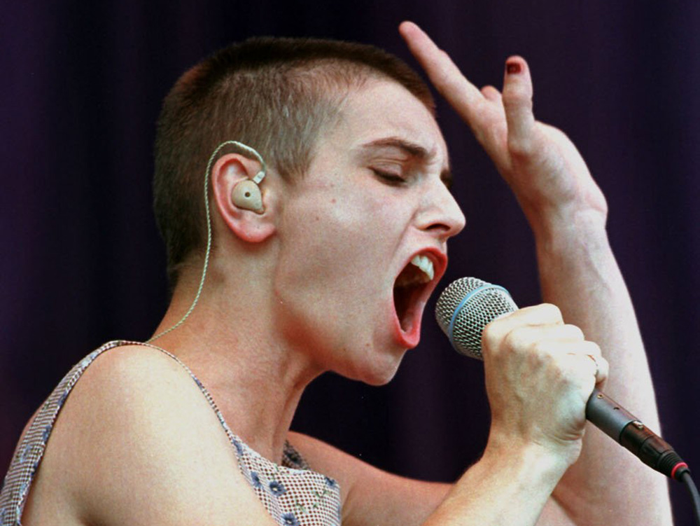 Sinéad O'Connor performs in concert in Pasadena, California, in 1998. (CNS/Reuters)