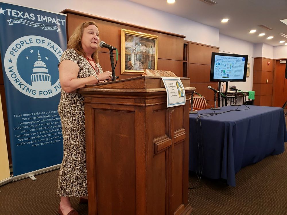 Susan Alvarez, assistant director of the City of Dallas' Office of Environmental Quality and Sustainability, talks about the importance of citizen input to the city's climate plan at the "Resilience for Congregations" conference July 15 at Lovers Lane United Methodist Church. (UM Insight/Cynthia B. Astle)