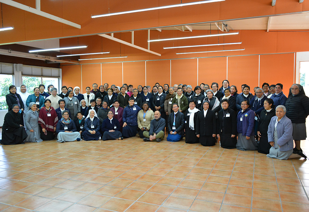 The initiative team in Mexico includes Sr. Brenda Hernandez and Luis Falcó; they jointly lead the Office of Health and Development of Sisters in Mexico. They host trainings for groups of sisters to learn caregiving. Pictured here is the first meeting of major superiors, representatives, and those sisters in charge of the care of elderly sisters, held in Mexico City. (Courtesy of CARA)