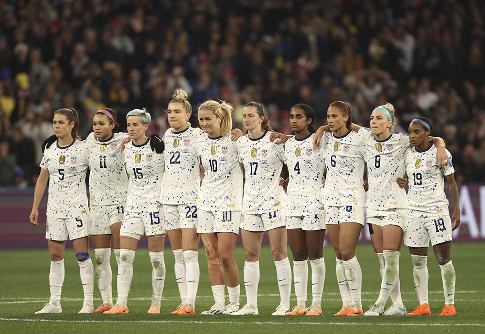 The U.S. team reacts during a penalty shootout during the Women's World Cup round of 16 soccer match between Sweden and the United States in Melbourne, Australia, Aug. 6. (AP/Hamish Blair)