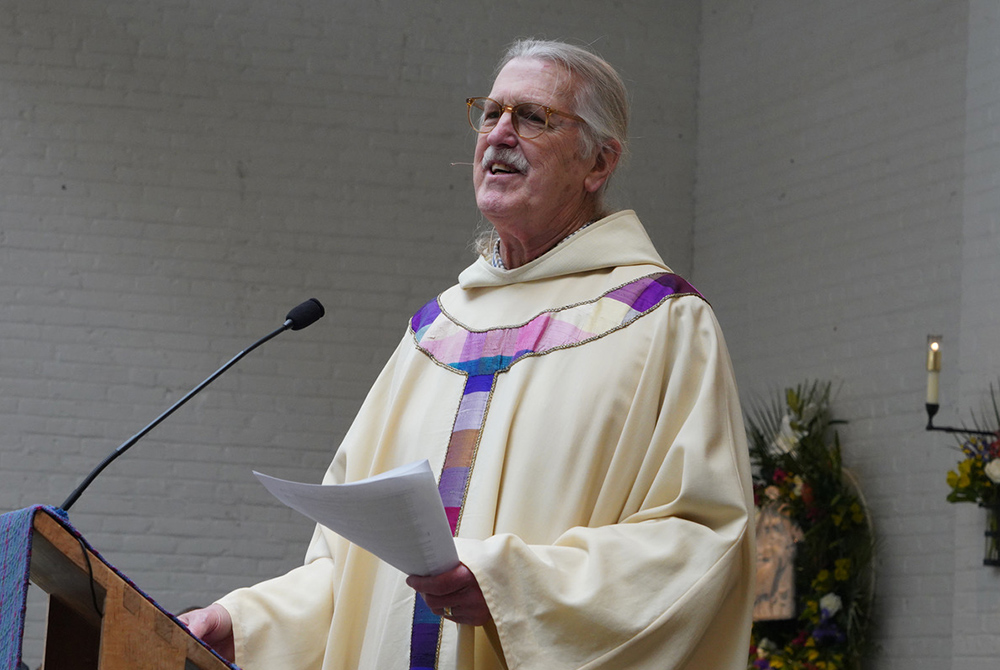Bob Kloos, pastor and administrator for the Community of St. Peter in Cleveland, speaks during an Easter liturgy in 2023. (Peggy Turbett)