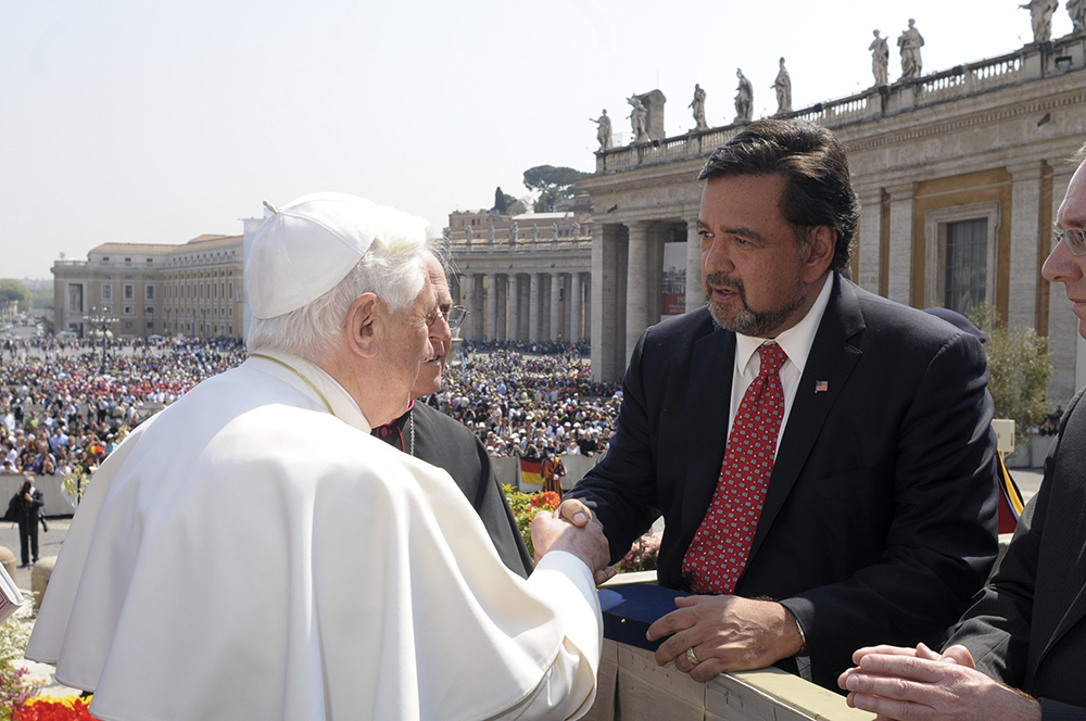 Then-New Mexico Gov. Bill Richardson greets Pope Benedict XVI during the pope's weekly general audience in St. Peter's Square at the Vatican April 15, 2009. Richardson, a Catholic, died in Chatham, Mass., Sept. 1, 2023, at age 75. He was U.S. ambassador to the United Nations and energy secretary in the Clinton administration. (OSV News/Reuters/L'Osservatore Romano)