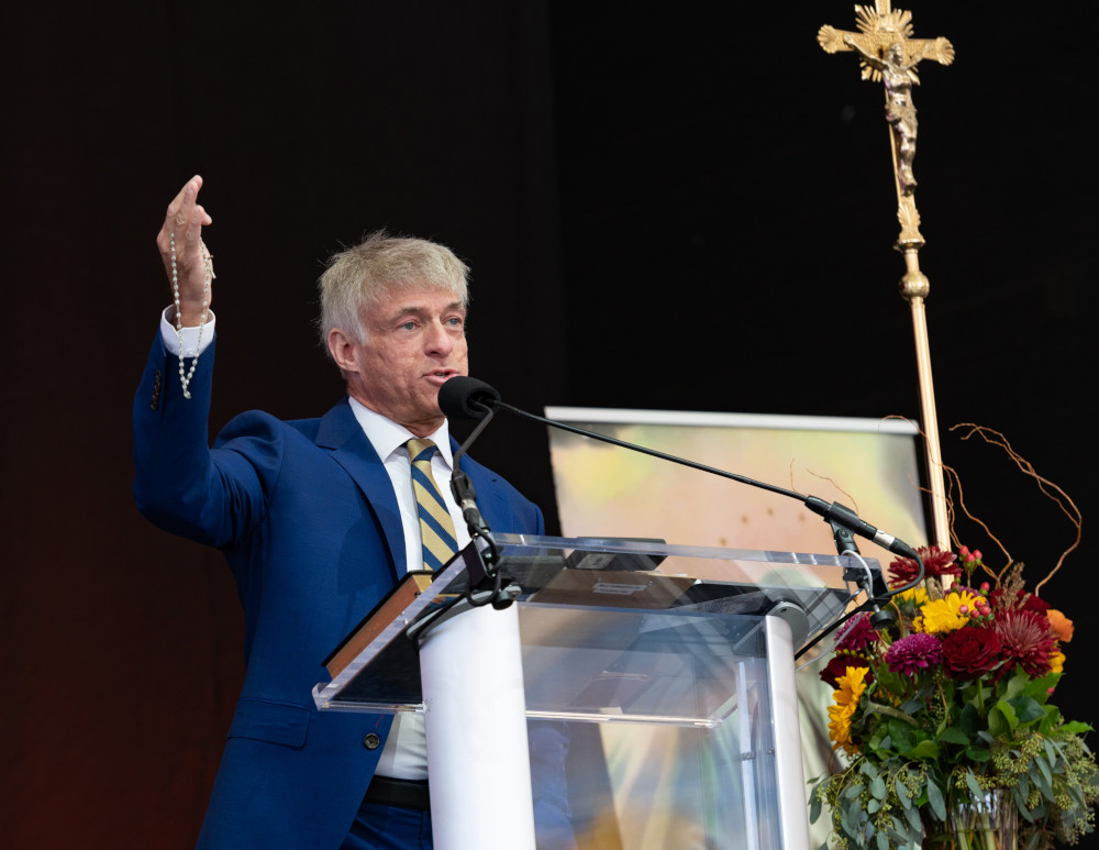 Michael Voris, founder of Church Militant, leads the praying of the rosary in Baltimore Nov. 16, 2021, during the organization's rally near the hotel where the U.S. Conference of Catholic Bishops was holding its fall general assembly Nov. 15-18. (CNS photo/Kevin J. Parks, Catholic Review)