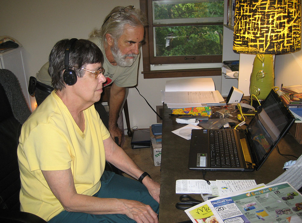 Jack Cohen-Joppa teaches Helen Woodson how to use a computer, following Woodson's final release from federal penitentiary in 2011. (Courtesy of Felice Cohen-Joppa).