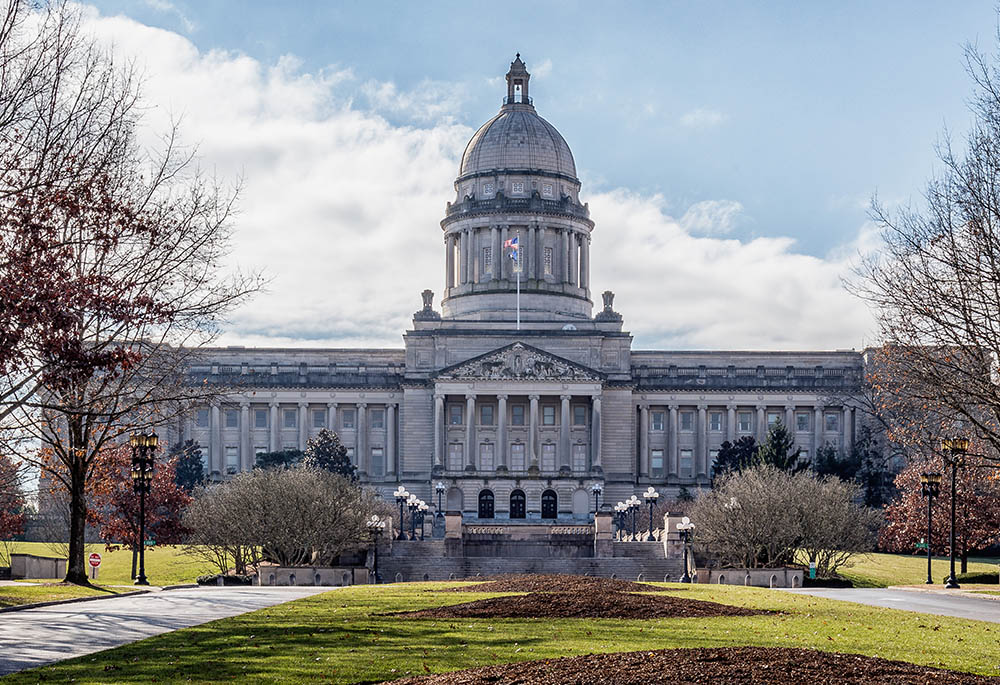 The Kentucky State Capitol building in Frankfurt, Kentucky (Wikimedia Commons/Mobilus In Mobili)
