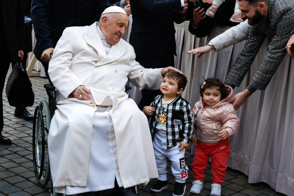 Pope Francis greets children at general audience