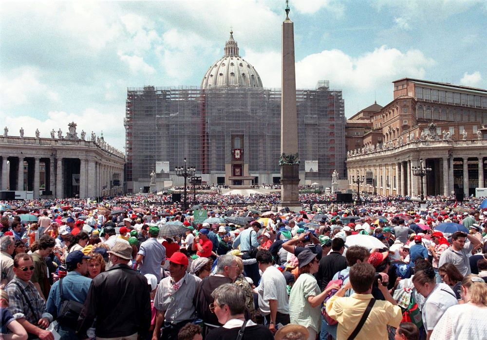 Pilgrims crowd St. Peter's Square at the Vatican,  May 30, 1998, on Pentecost. 