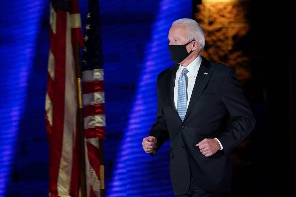 Biden en el escenario