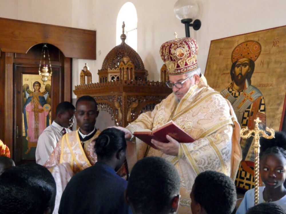 Metropolitan Serafim ordains Angelic Molen as a deaconess at the St. Nektarios Mission Parish near Harare, Zimbabwe, May 2. Metropolitan Serafim ordains Angelic Molen as a deaconess at the St. Nektarios Mission Parish near Harare, Zimbabwe, May 2.