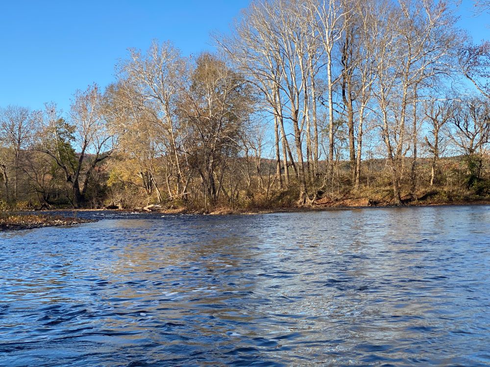 James River, Virginia's longest river, begins where the Cowpasture and Jackson rivers converge in Iron Gate, Virginia. James River, Virginia's longest river, begins where the Cowpasture and Jackson rivers converge in Iron Gate, Virginia.