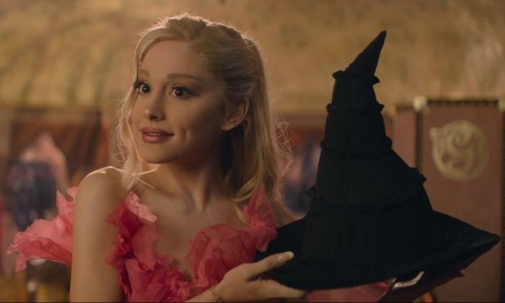 Glinda (Ariana Grande) Glinda (Ariana Grande)