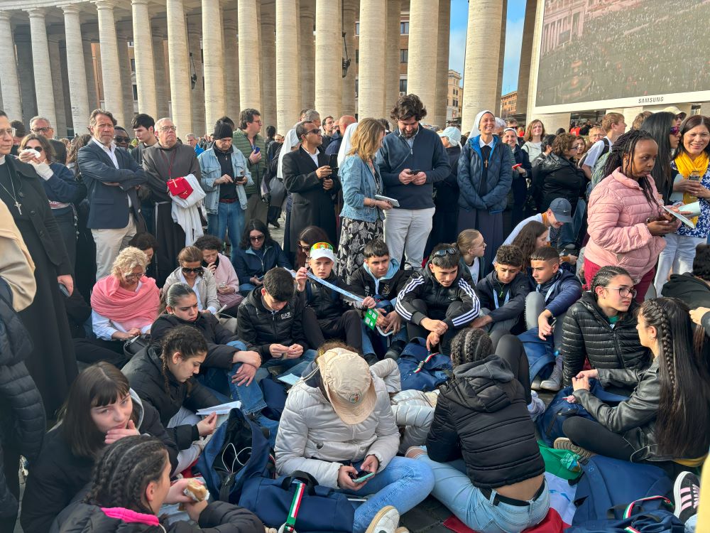 Young people wait. Young people wait.