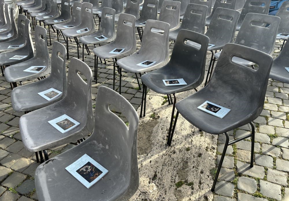 empty chairs empty chairs