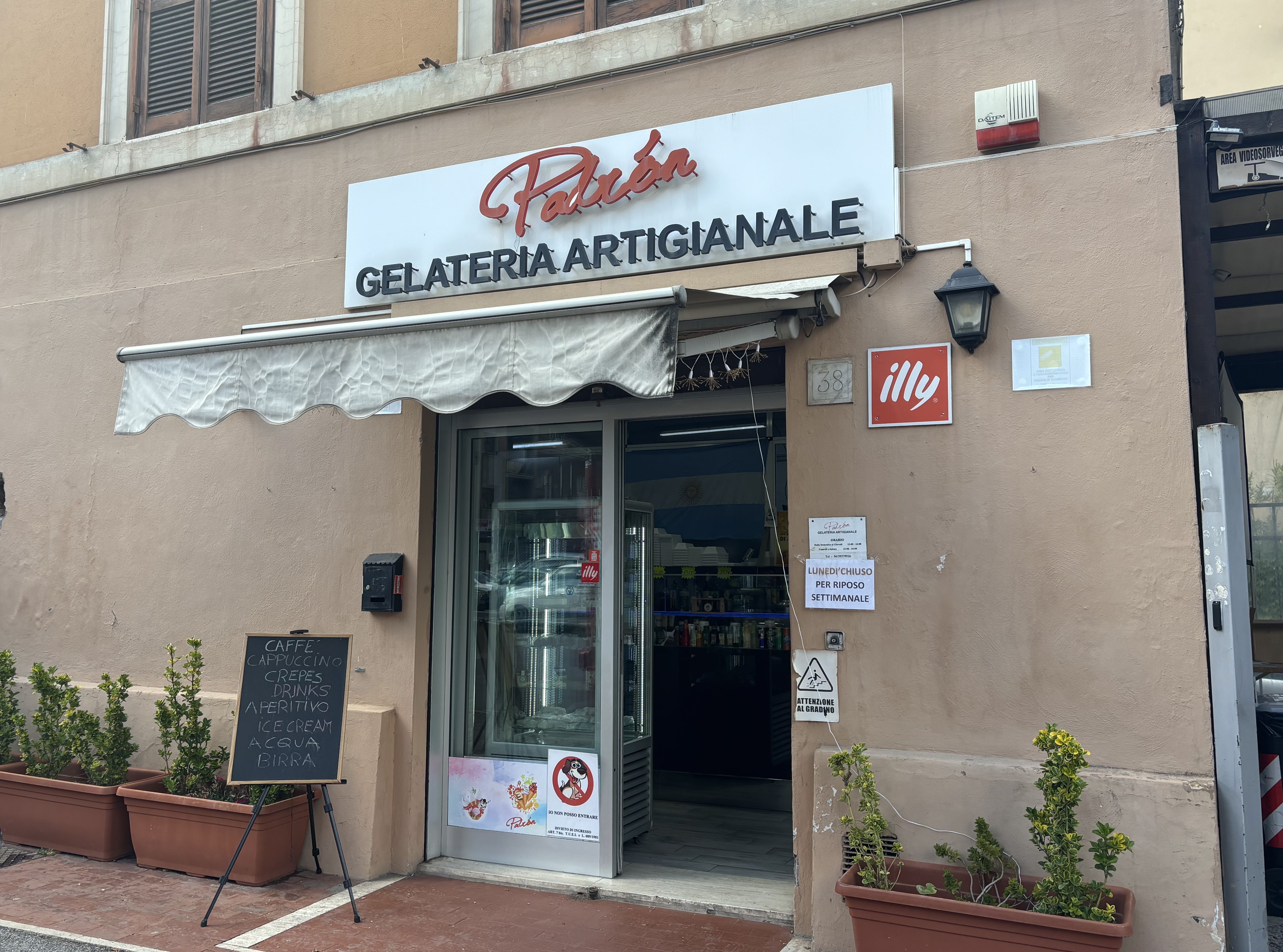 Padron gelato shop Padron gelato shop