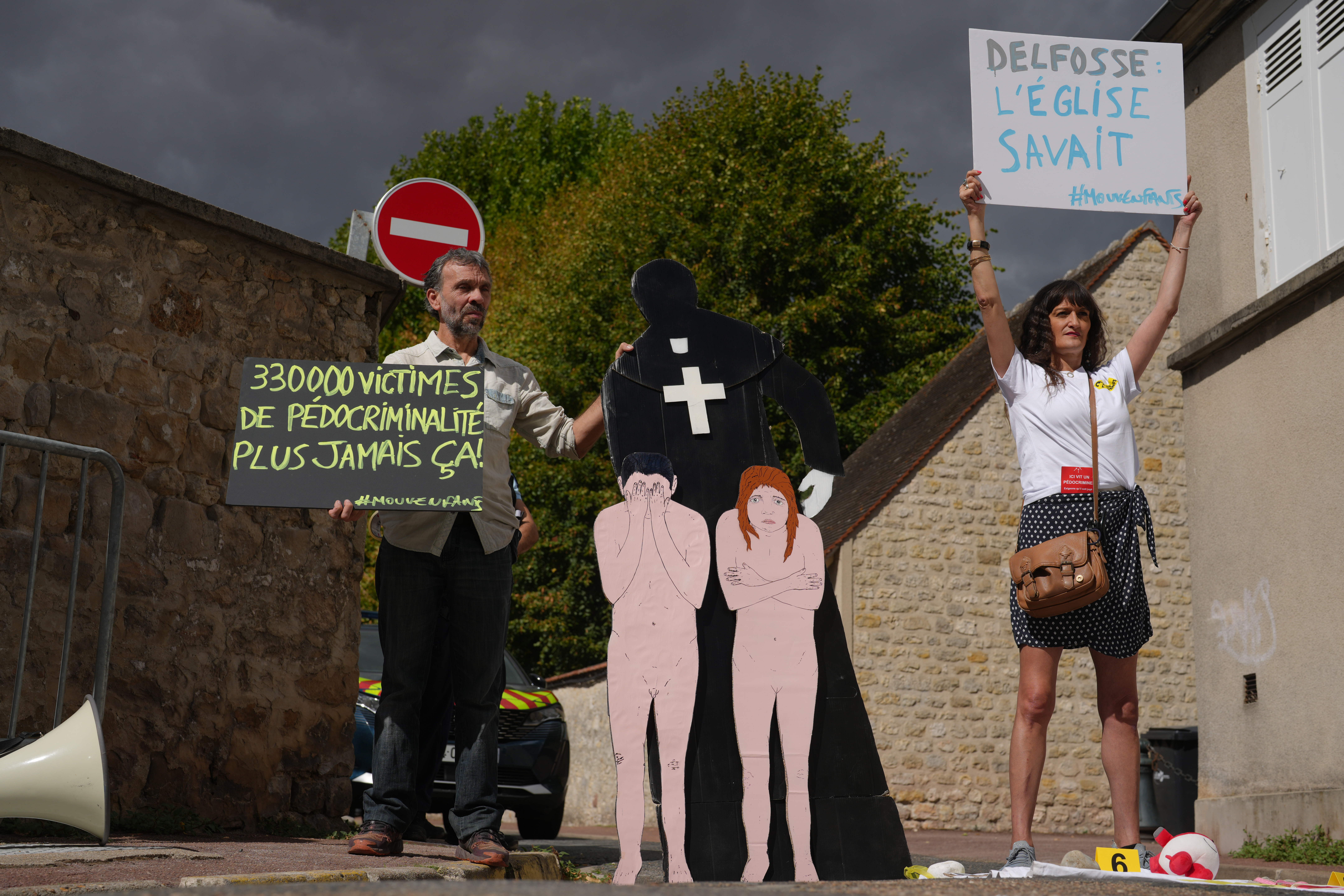 Child abuse protest in France