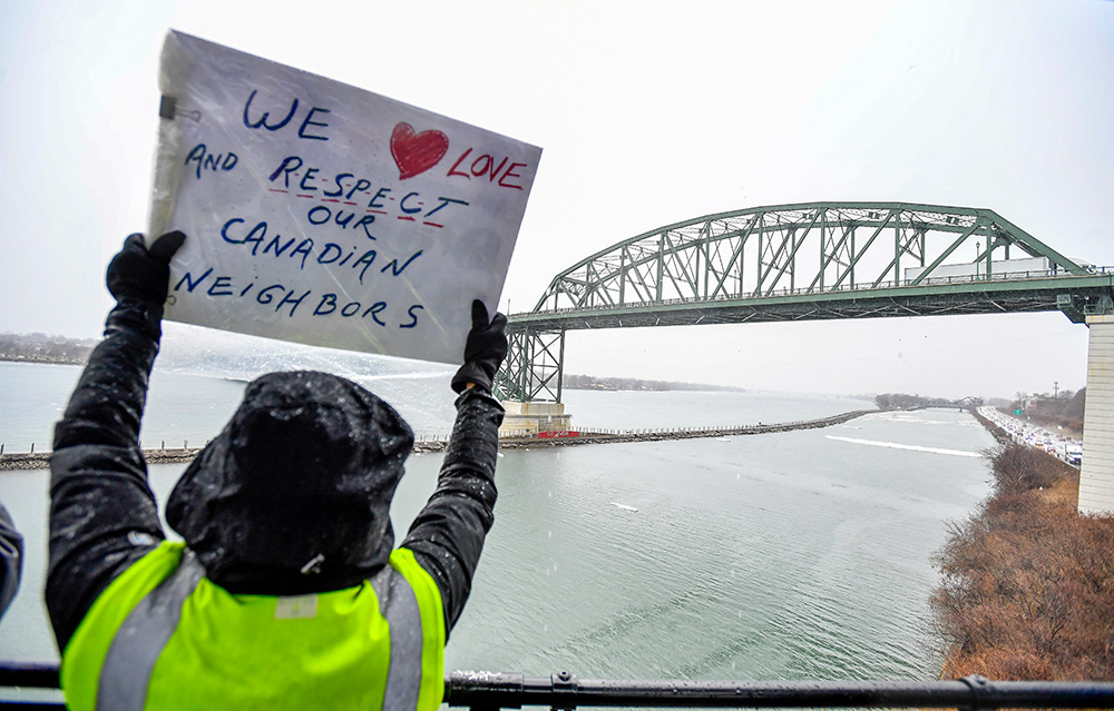 Elbows Up for Canada protesters gather near The Peace Bridge border crossing in Buffalo, N.Y., April 2, 2025. (AP/Adrian Kraus)