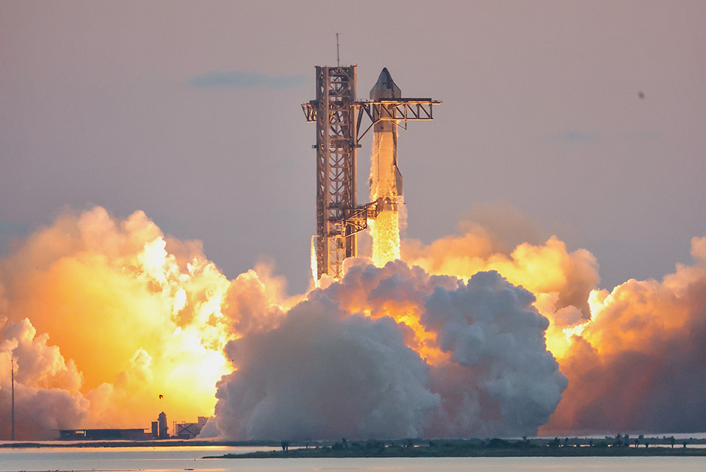 SpaceX's Starship lifts off for its fifth integrated flight test Oct. 13, 2024. (Wikimedia Commons/Steve Jurvetson)