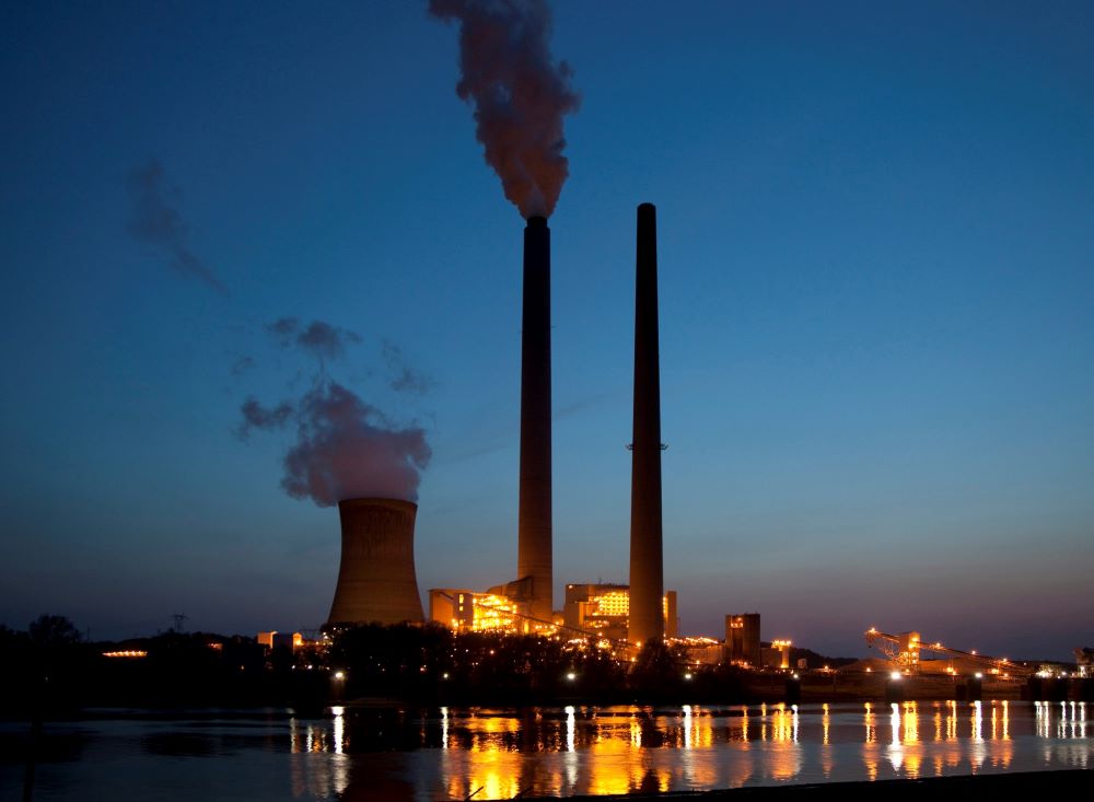 Smoke from the American Electric Power's coal-fired Mountaineer Power Plant, along the banks of the Ohio River in New Haven, West Virginia, is seen in this file photo. (CNS/Jim West)