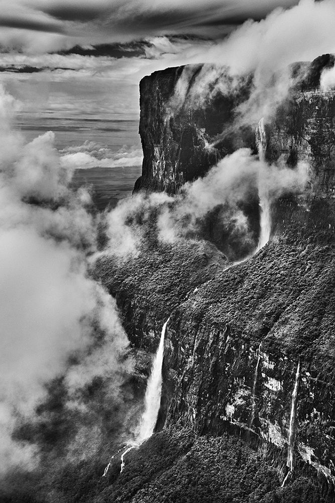 Roraima Mountain in 2018 in Roraima state, Brazil (© Sebastião Salgado/Contrasto)