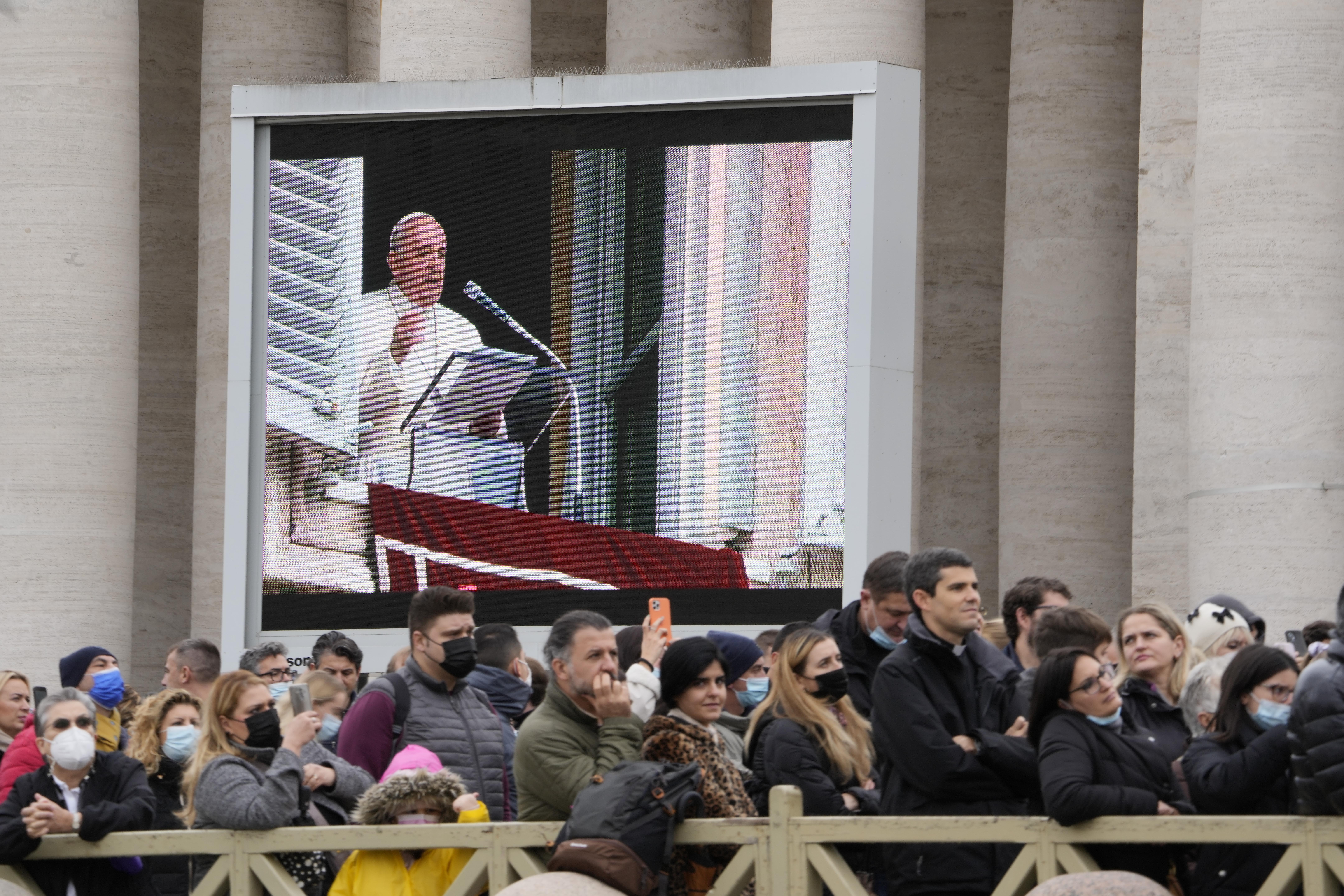 Faithful listen to Pope Francis' Angelus prayer in St. Peter's Square at the Vatican, Sunday, Nov. 28, 2021.(AP Photo/Gregorio Borgia) Faithful listen to Pope Francis' Angelus prayer in St. Peter's Square at the Vatican, Sunday, Nov. 28, 2021.(AP Photo/Gregorio Borgia)