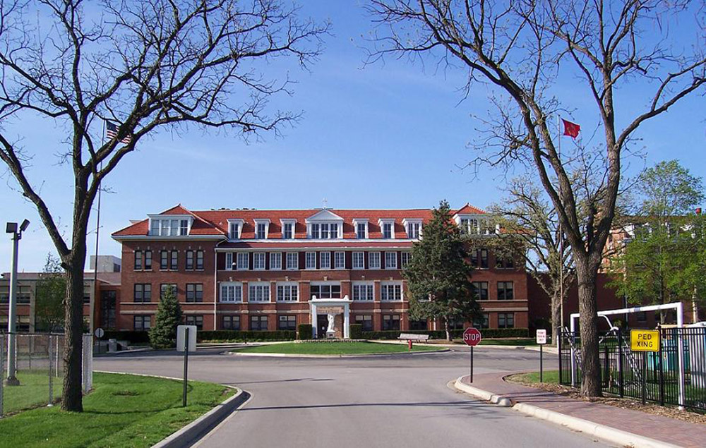 St. Joseph Hall, one of the buildings of Benet Academy in Lisle, Illinois, pictured in a 2008 photo (Wikimedia Commons/Benny the mascot, CC BY-SA 3.0)
