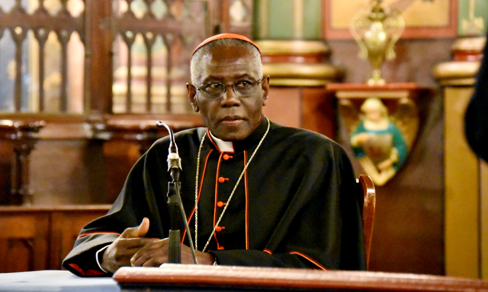 Cardinal Robert Sarah (Wikimedia Commons/François-Régis Salefran) Cardinal Robert Sarah (Wikimedia Commons/François-Régis Salefran)