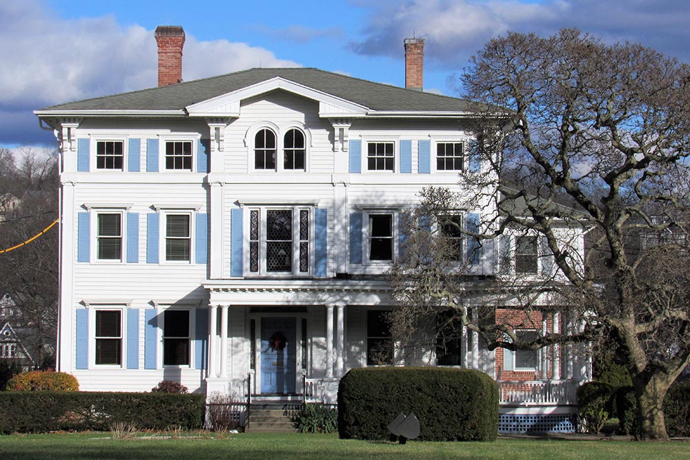 The chancery of the Diocese of Norwich, Connecticut (Wikimedia Commons/Farragutful)