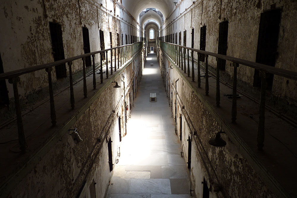 The ruins of a cellblock in Philadelphia's Eastern State Penitentiary, which today is a historic site. The prison operated from 1829 to 1971. (Wikimedia Commons/Dudva)