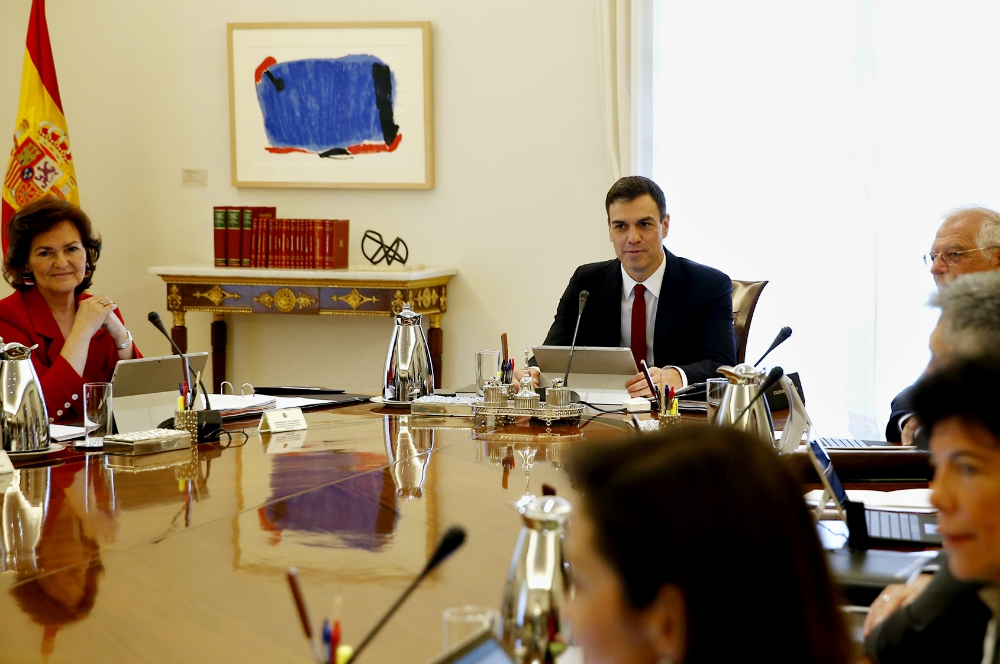Prime Minister Pedro Sánchez meets with his government in Madrid June 8. (Wikimedia Commons/Pool Moncloa/Jose Maria Cuadrado Jimenez)