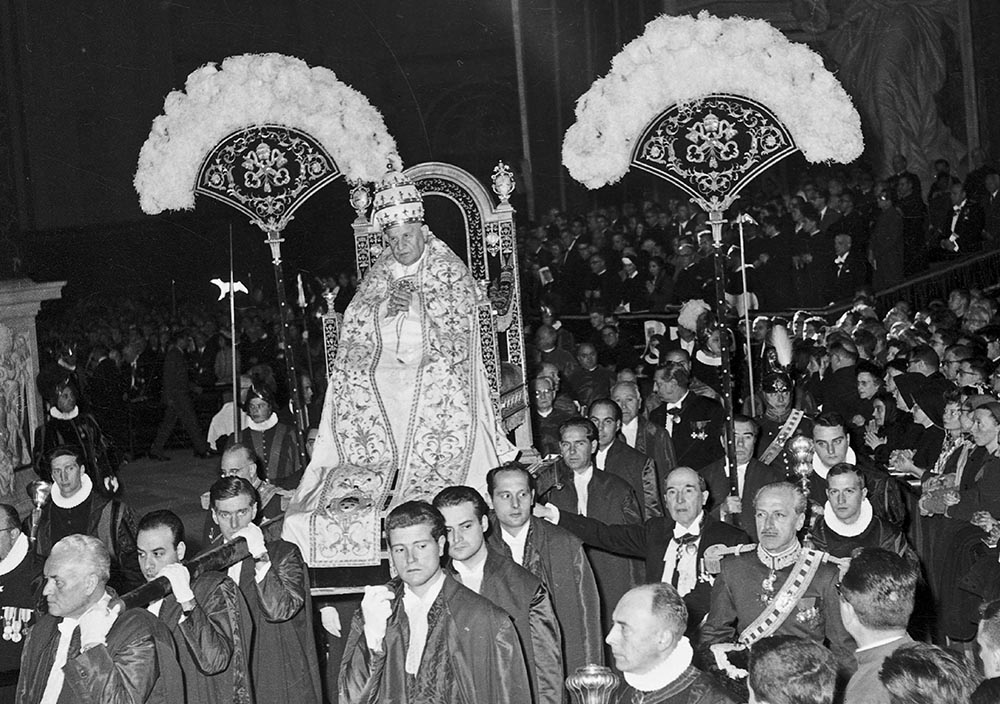 Pope John XXIII leads the opening session of the Second Vatican Council in St. Peter's Basilica Oct. 11, 1962. (CNS/L'Osservatore Romano)