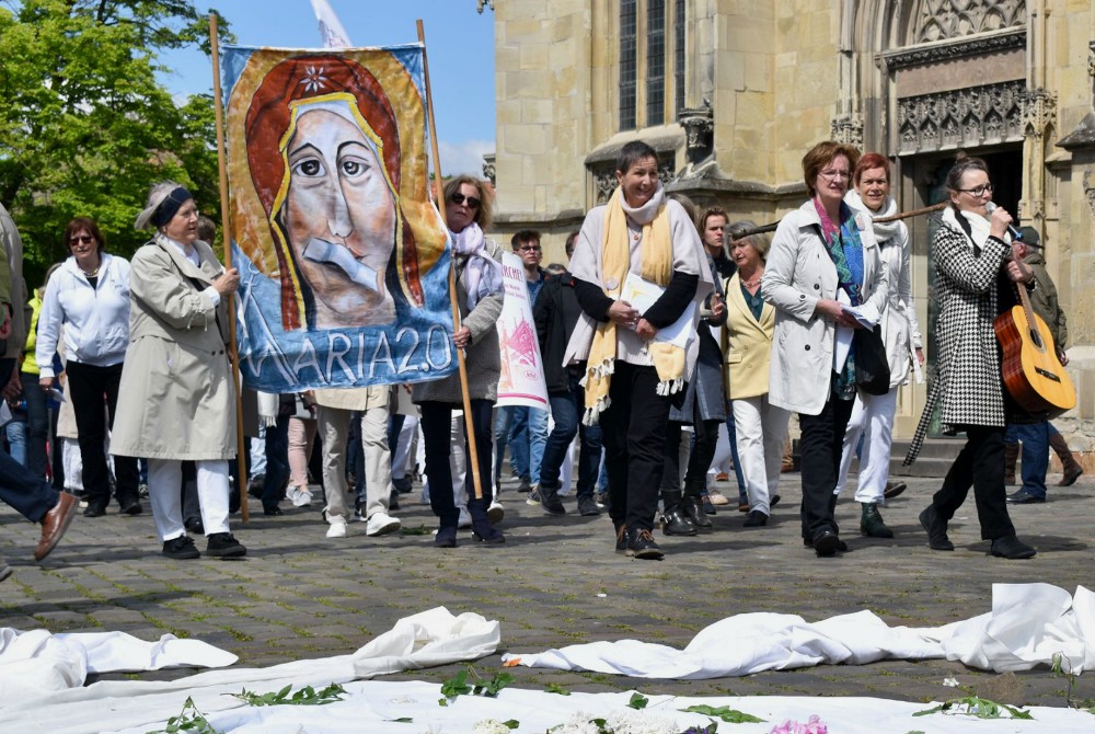 People in the Maria 2.0 movement protest outside Holy Cross Church in Münster, Germany, in May. (Ruth Koch) People in the Maria 2.0 movement protest outside Holy Cross Church in Münster, Germany, in May. (Ruth Koch)