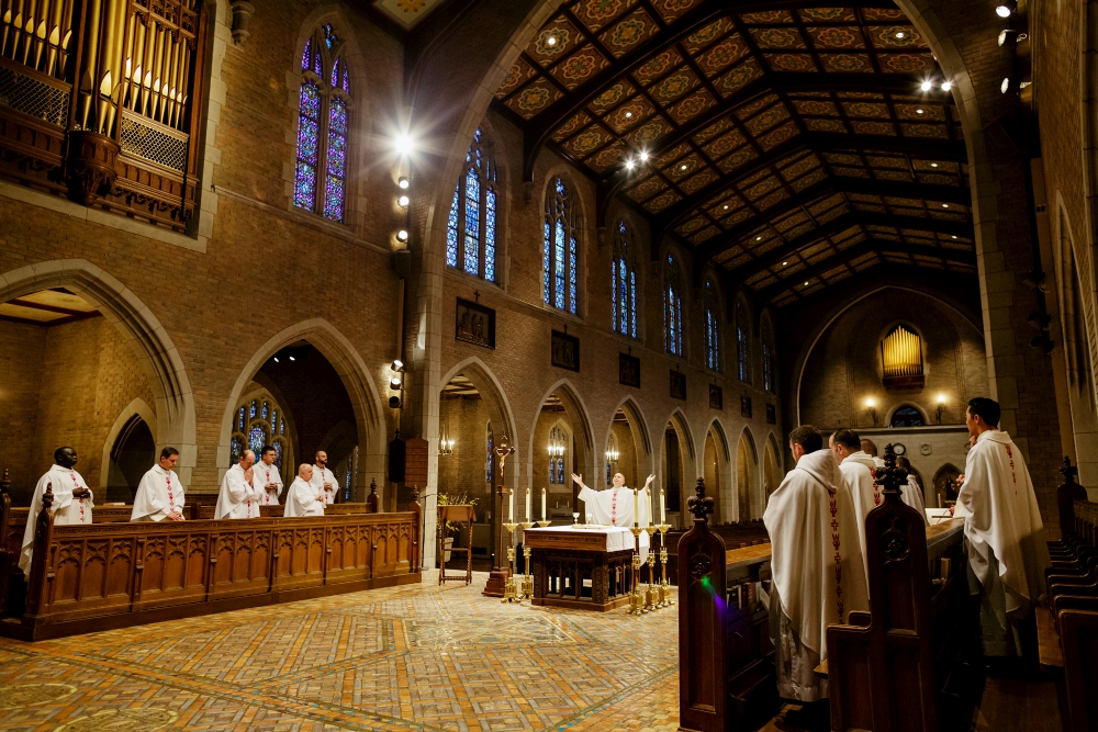 Mass is celebrated in 2016 at the chapel of Sacred Heart Major Seminary in Detroit. (CNS/Courtesy of Sacred Heart Major Seminary)