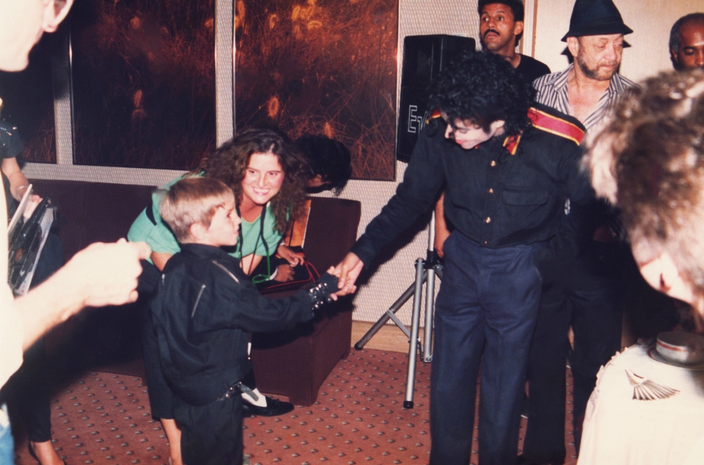 Michael Jackson and 5-year-old Wade Robson in 1987 (HBO/Dan Reed)