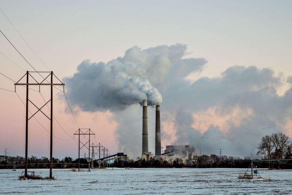 A coal-fired power plant is seen near Becker, Minnesota. (Wikimedia Commons/Tony Webster)